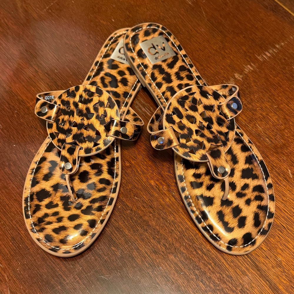 Dolce Vita Gotie Thong Sandals - Patent Leopard - 10 - NEW!
